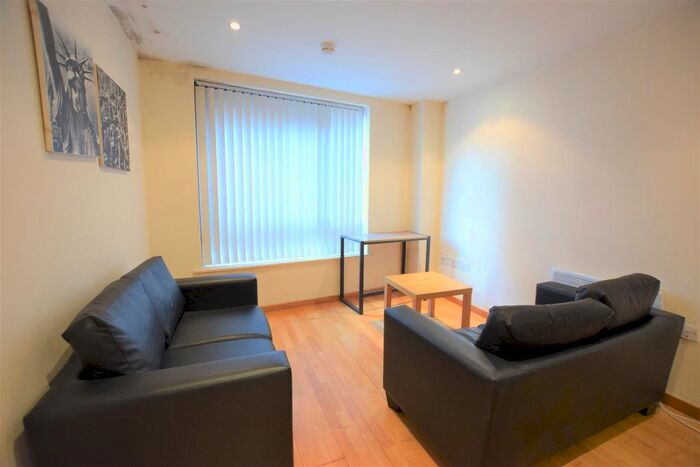 2 Bedroom Flat To Rent In Oldham Street, Liverpool, L1