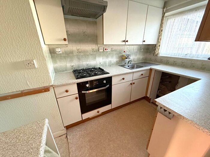 2 Bedroom Bungalow For Sale In Linden Close, Exmouth, EX8