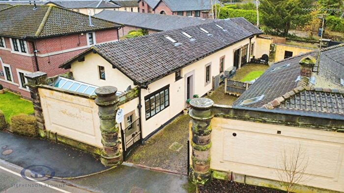 4 Bedroom Detached House For Sale In Park Drive, Stoke-On-Trent, ST4