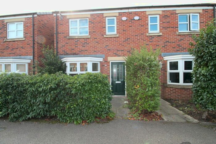 3 Bedroom Semi-Detached House To Rent In Sidings Place, Fence Houses, Houghton Le Spring, DH4
