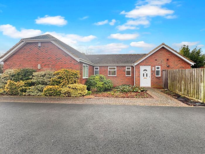 4 Bedroom Detached Bungalow To Rent In West Drive, Caldecote, CB23