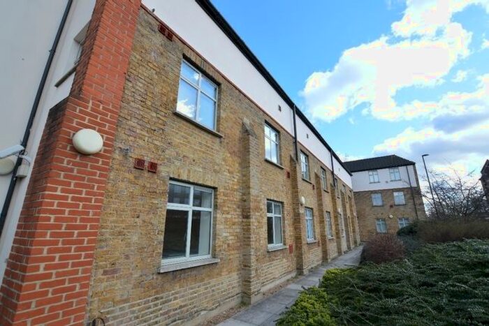 1 Bedroom Flat To Rent In Bell Green, London, SE26