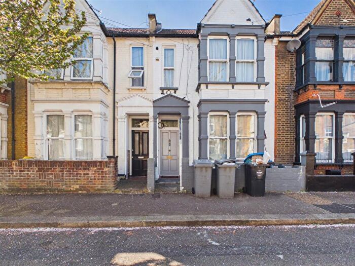 2 Bedroom Flat To Rent In Harley Road, London, NW10