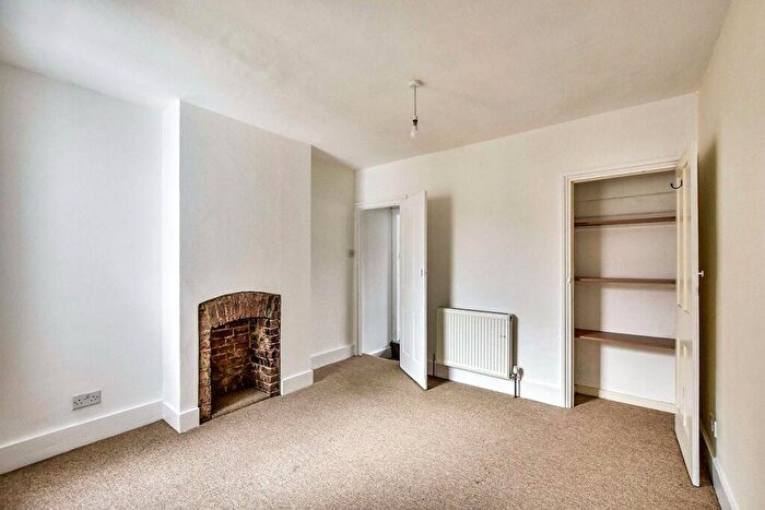 3 Bedroom Terraced House To Rent In Allen Street, Maidstone, Kent, ME14