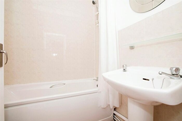 1 Bedroom Flat For Sale In Accrington Road, Burnley, Lancashire, BB11