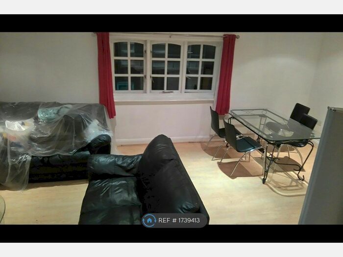 2 Bedroom Flat To Rent In Brick Kiln Place, Evesham, WR11