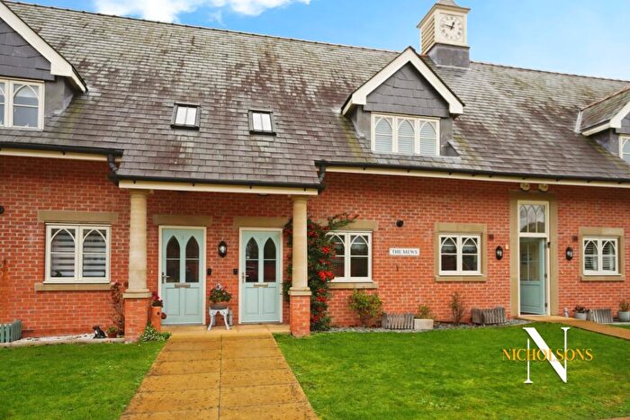 2 Bedroom Apartment For Sale In A Beautiful Ground Floor Apartment With Its Own Private Garden On New Court Gardens, Off London Road., DN22