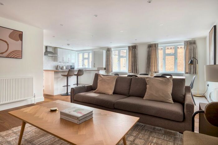 3 Bedroom Flat To Rent In City Of Westminster, London, W2