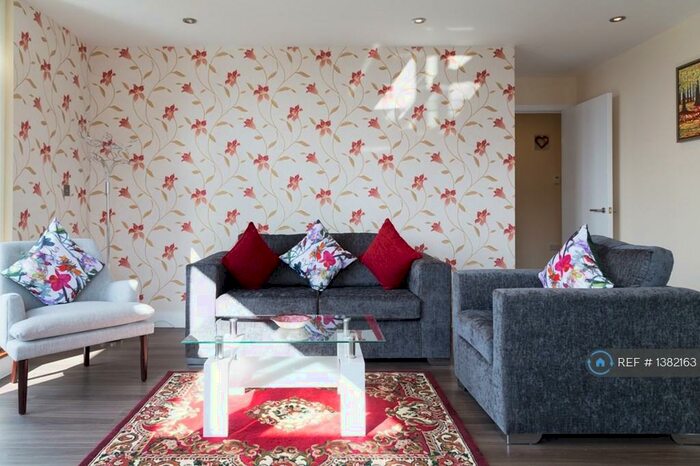 2 Bedroom Penthouse To Rent In Mill Park, Cambridge, CB1