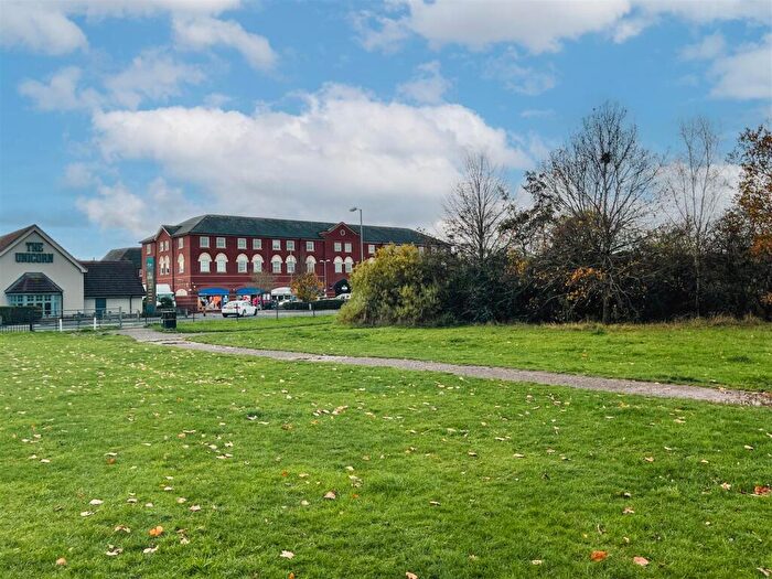 1 Bedroom Apartment For Sale In Alder Meadow, Chase Meadow, Warwick, CV34