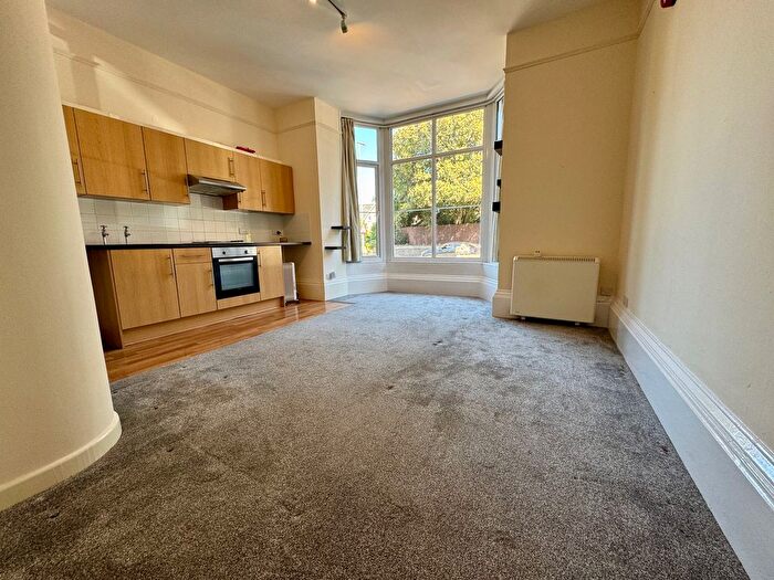 1 Bedroom Studio To Rent In Trull Road, Taunton, TA1