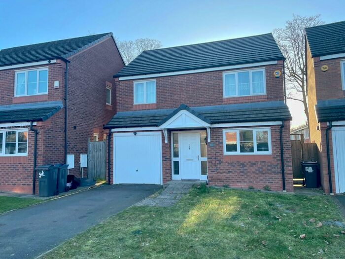 4 Bedroom House To Rent In Kings Park West, Kings Norton, B38
