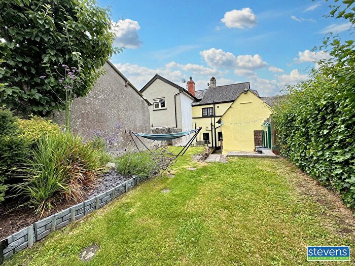 3 Bedroom End Of Terrace House For Sale In High Street, Hatherleigh, Okehampton, Devon, EX20