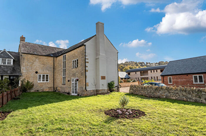 5 Bedroom Semi Detached House For Sale In Teddington, Tewkesbury, Gloucestershire, GL20