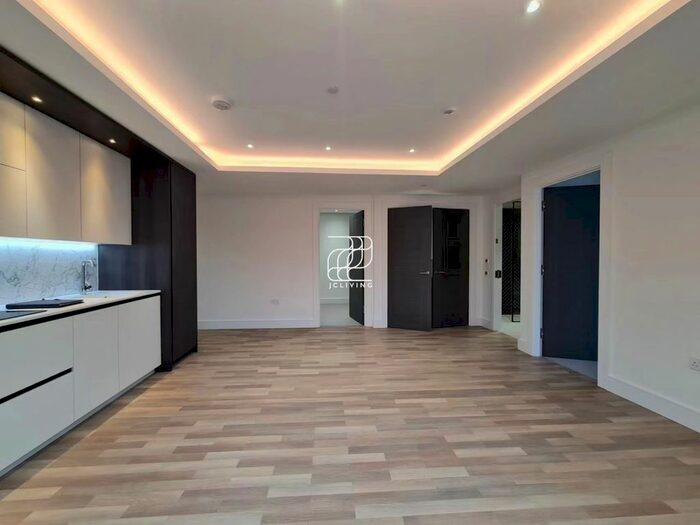 2 Bedroom Flat To Rent In London, SE1