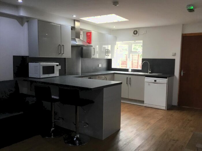 1 Bedroom House To Rent In Heeley Road, Selly Oak, B29