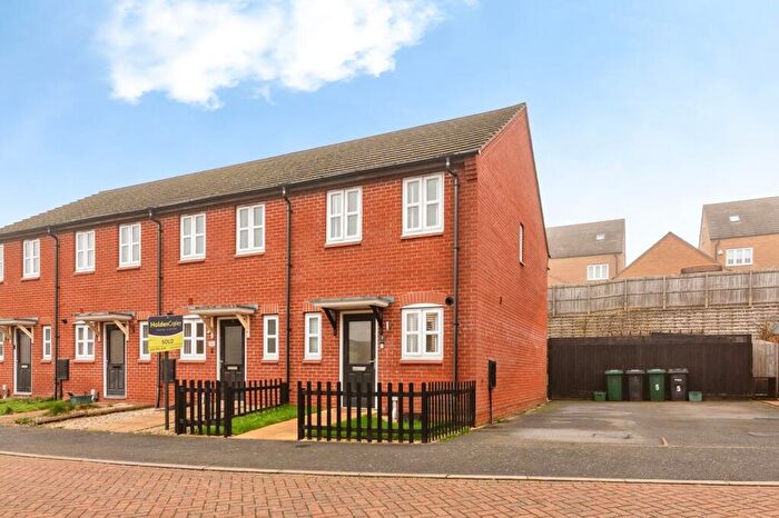 2 Bedroom End Of Terrace House For Sale In Ulgham Close, Arnold, Nottinghamshire, NG5