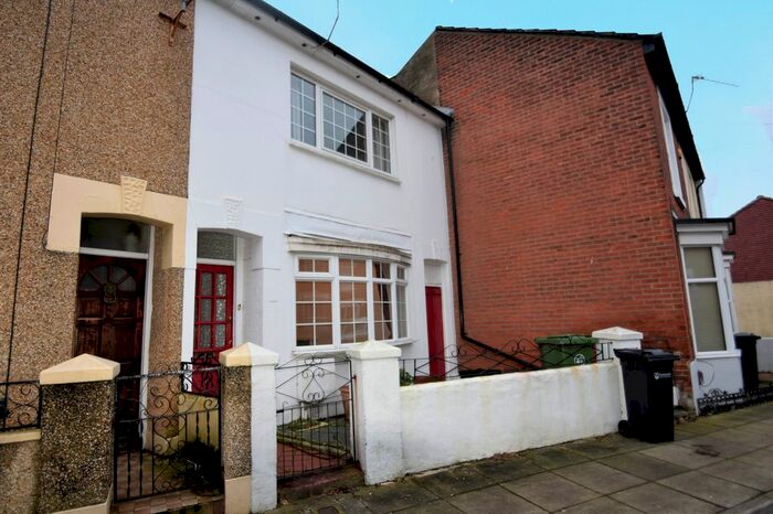 3 Bedroom Terraced House To Rent In Goodwood Road, Southsea PO5