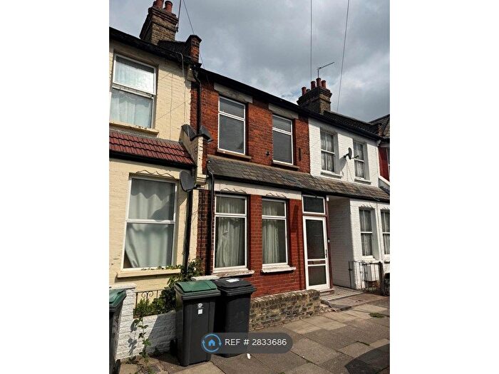 3 Bedroom Terraced House To Rent In Rosebery Avenue, London, N17