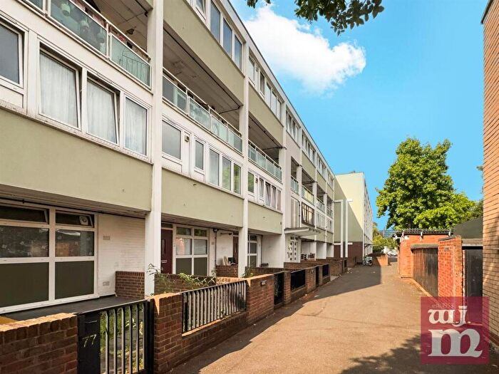 3 Bedroom Flat To Rent In Cordelia Street, Poplar, E14