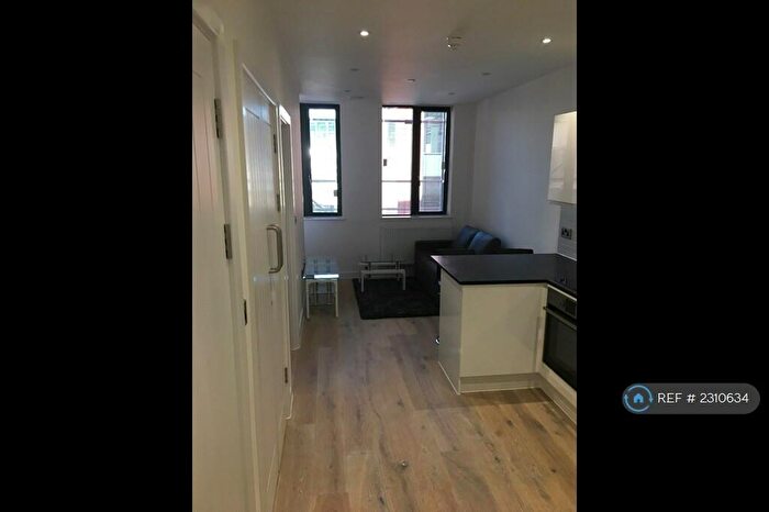 1 Bedroom Flat To Rent In Garrard House, Reading, RG1