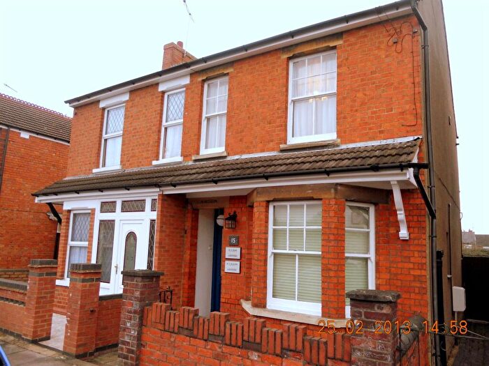 1 Bedroom Flat To Rent In Windsor Street, Bletchley, Milton Keynes, MK2