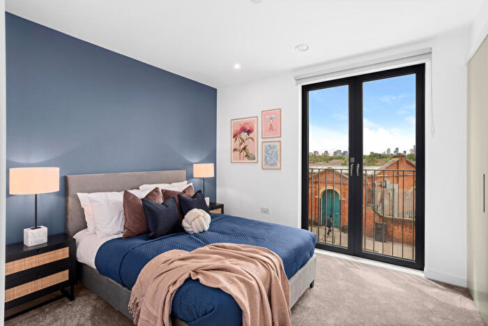 1 Bedroom Apartment To Rent In Plaistow Road, London, E13