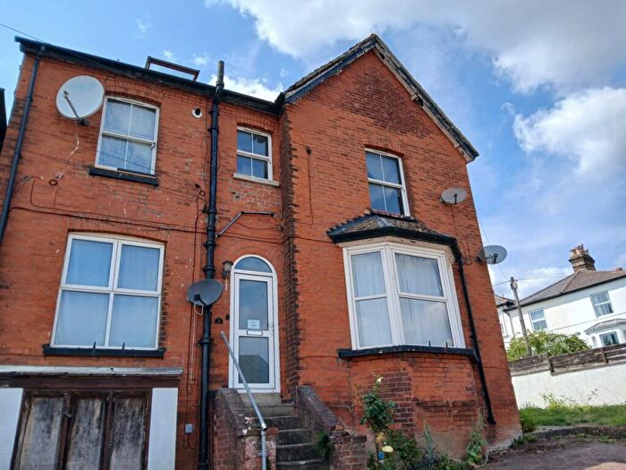 1 Bedroom Flat To Rent In St Johns Terrace Road, Redhill, RH1