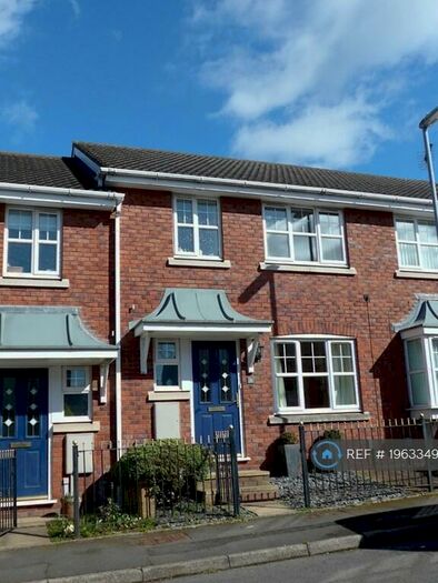 3 Bedroom Terraced House To Rent In Cross Street, Stone, ST15