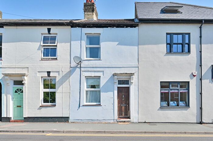 2 Bedroom Terraced House For Sale In Langley Road, Watford, WD17