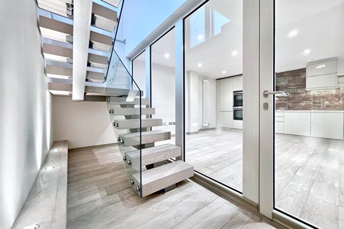 1 Bedroom Flat For Sale In Wickham House, King Street, Richmond, TW9