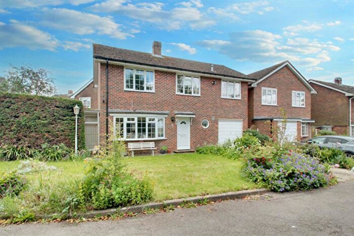3 Bedroom Detached House For Sale In Church Close, Clapham, BN13