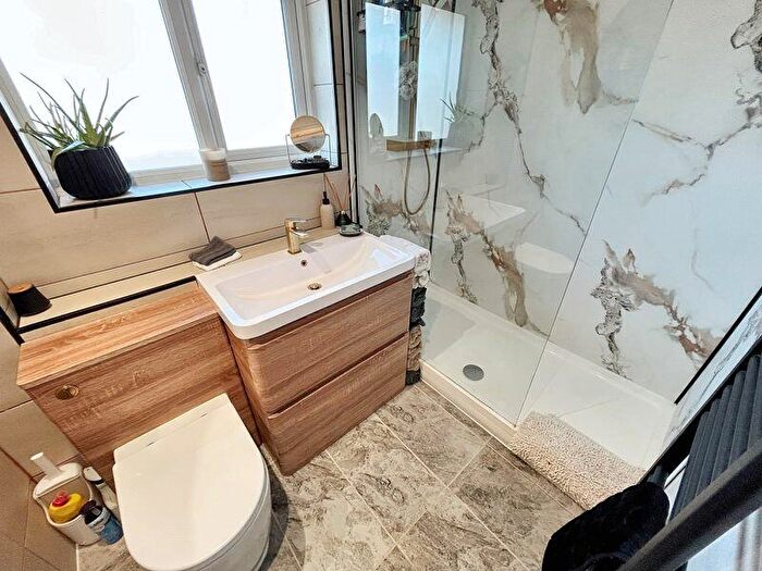 4 Bedroom Detached House For Sale In Middlestone Close, Gorleston, Great Yarmouth, NR31