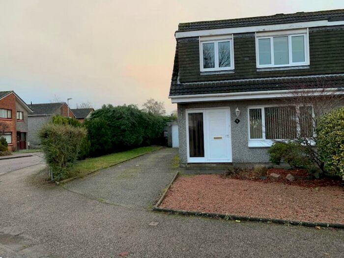 3 Bedroom Semi-Detached House To Rent In Leddach Place, Aberdeen, AB32