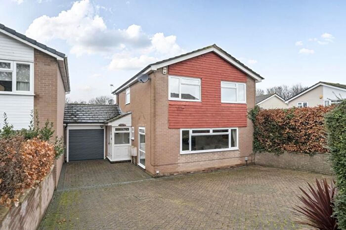 4 Bedroom Detached House For Sale In Kingsmill Road, Basingstoke, RG21