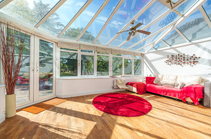 5 Bedroom Detached House For Sale In Denmark Avenue, Woodley, Reading, RG5