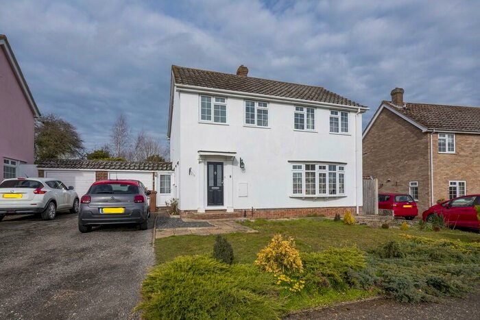 4 Bedroom Link Detached House To Rent In Long Melford, Sudbury, Suffolk, CO10