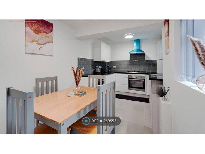5 Bedroom Terraced House To Rent In Manningham Road, Liverpool, L4