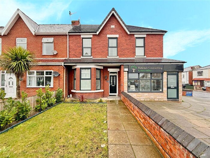 3 Bedroom Semi Detached House For Sale In Bedford Road, Southport, PR8