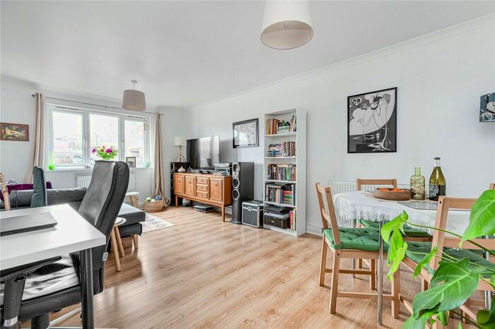 1 Bedroom Flat To Rent In Courland Grove, South Lambeth, SW8