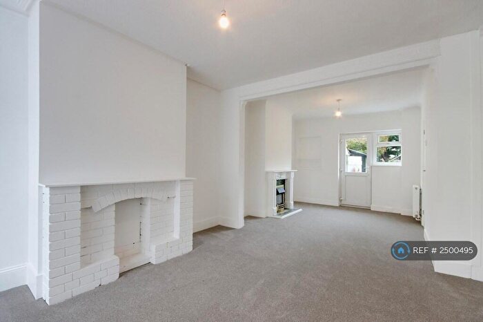 2 Bedroom End Of Terrace House To Rent In Glebe Road, Gravesend, DA11