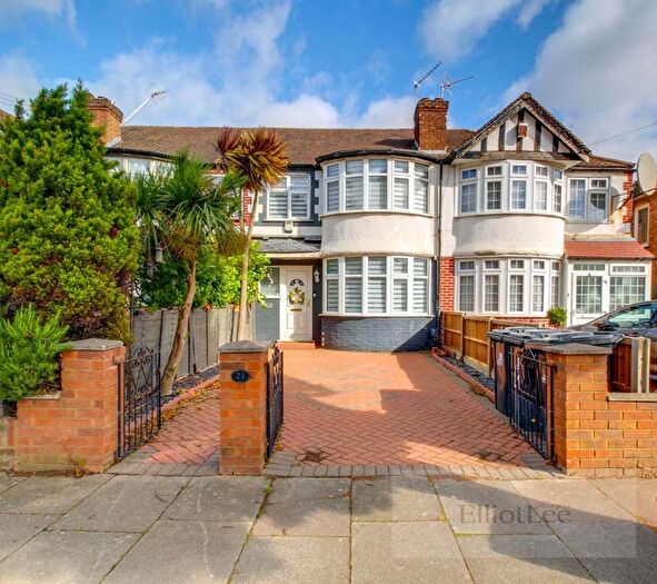 3 Bedroom Terraced House For Sale In Wyresdale Crescent, Perivale, UB6