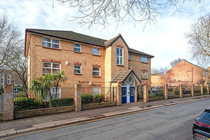 1 Bedroom Flat To Rent In Acton Lane, Chiswick, W4