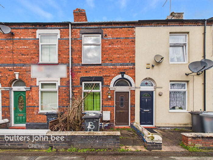 2 Bedroom Terraced House For Sale In West Street, Crewe, CW1