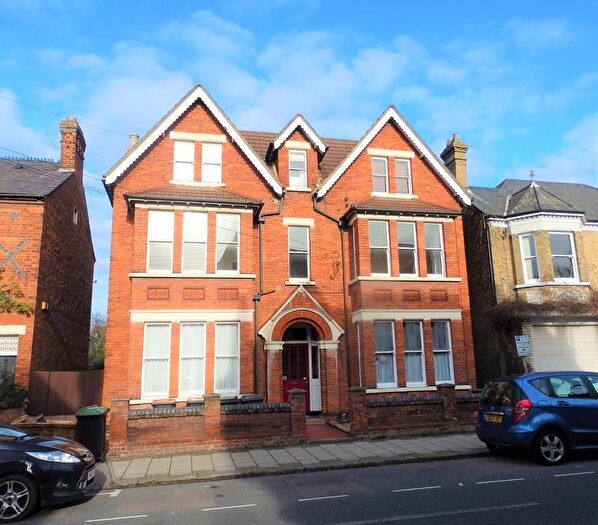 2 Bedroom Apartment To Rent In Flat Castle Road, Bedford, MK40
