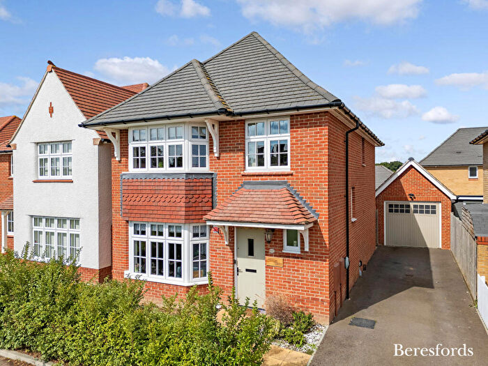 4 Bedroom Detached House For Sale In Judge Drive, Langdon Hills, SS16