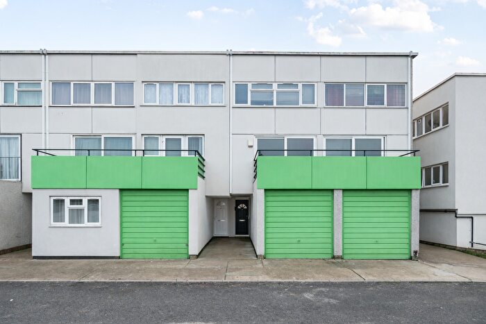 4 Bedroom Terraced House For Sale In Caernarvon Close, Mitcham, CR4