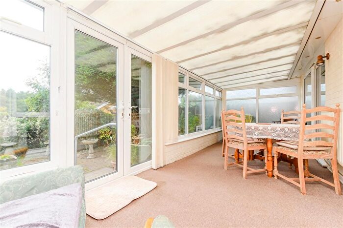 3 Bedroom Semi-Detached Bungalow For Sale In Penshurst Close, West Kingsdown, Sevenoaks, Kent, TN15