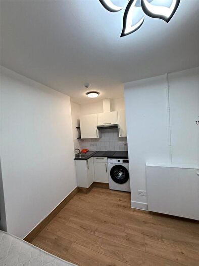 1 Bedroom Flat For Sale In Christchurch Road, Bournemouth, Dorset, BH1