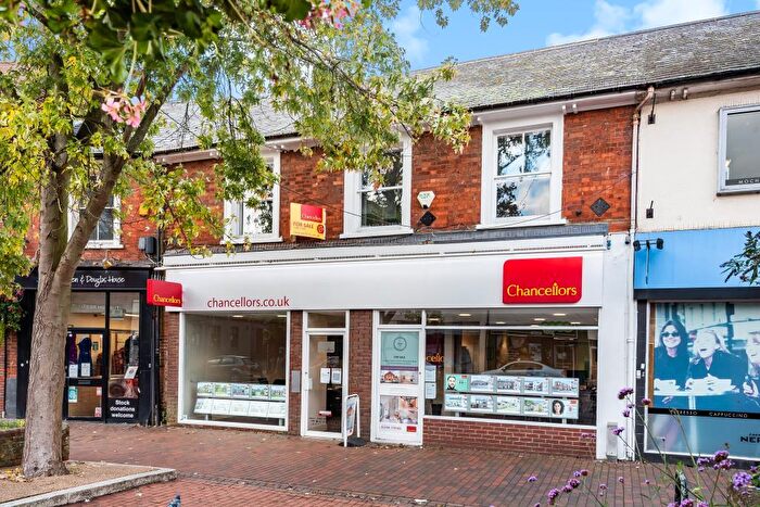 1 Bedroom Apartment To Rent In The Broadway, High Street, Chesham, HP5